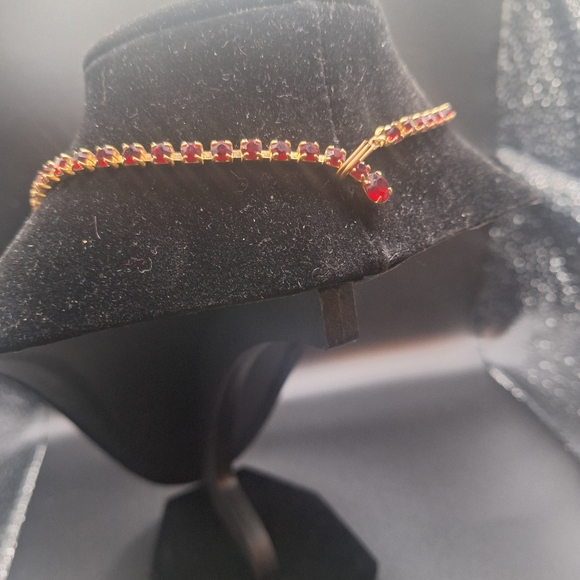 AMAZING VINTAGE RED CRYSTAL NECKLACE - Picture 3 of 3